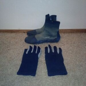 Oceanic Scuba Diving Water Shoes Size 8 w/ Gloves Heavily Used Blue / Gray